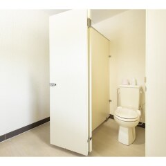 Отель Yamanakako Ryokan RYOZAN Яманакако сейф в номере