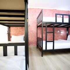 Thai Cat Hostel Bb Bangkok Бангкок комната для гостей