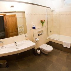Отель Princ Чехия, Леднице - отзывы, цены и фото номеров - забронировать отель Princ онлайн ванная фото 2