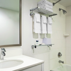 Отель Four Points by Sheraton Manhattan - Chelsea США, Нью-Йорк - отзывы, цены и фото номеров - забронировать отель Four Points by Sheraton Manhattan - Chelsea онлайн ванная