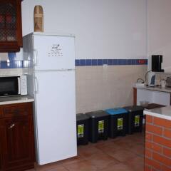 Ericeira Chill Hill Hostel & Private Rooms - Peach Garden в номере