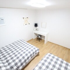 Отель Houseinhongdae6 комната для гостей