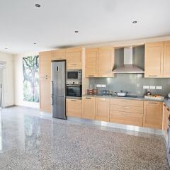 Отель Protaras Villa Theodora 1 в номере