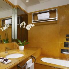 Отель Dinghilterra Starhotels Рим ванная