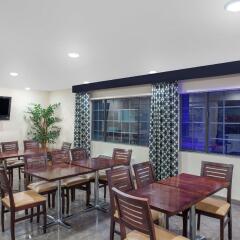 Отель Ramada by Wyndham Culver City питание