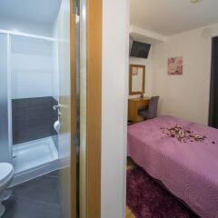 Sao Pedro Lisbon Hotel сейф в номере