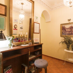 Отель Hostal La Vera гостиничный бар