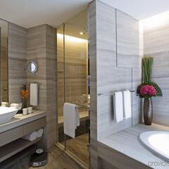Отель InterContinental Shanghai Jing’ An ванная