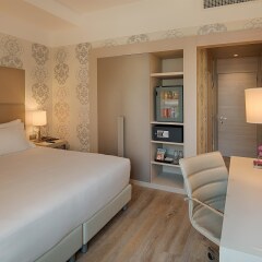 Отель NH Firenze Италия, Флоренция - 1 отзыв об отеле, цены и фото номеров - забронировать отель NH Firenze онлайн сейф в номере