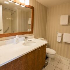 Отель Victoria Regent Waterfront Hotel & Suites Канада, Виктория - отзывы, цены и фото номеров - забронировать отель Victoria Regent Waterfront Hotel & Suites онлайн ванная