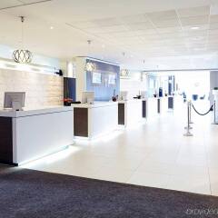 Отель Novotel London West интерьер отеля
