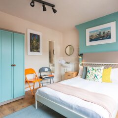 Хостел Bloomsbury Rooms with Shared Bathrooms комната для гостей