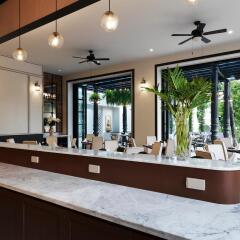 Отель Chanalai Romantica Resort Kata Beach - Adult Only гостиничный бар