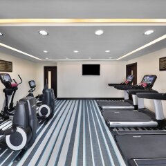 Отель Courtyard by Marriott Riyadh Olaya фитнесс-зал фото 4