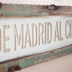 Отель Apartosuites Jardines De Sabatini Мадрид фото 10