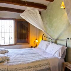 Отель Arianella B&B Penedes сейф в номере