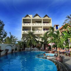 Отель Hai Yen Resort бассейн