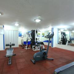 Отель Beach Hotel Sharjah ОАЭ, Шарджа - 8 отзывов об отеле, цены и фото номеров - забронировать отель Beach Hotel Sharjah онлайн фитнесс-зал фото 3