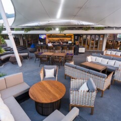 Oakwood Hotel Journeyhub Phuket Патонг питание