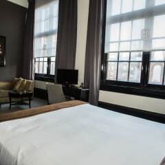 Отель The College Hotel Нидерланды, Амстердам - отзывы, цены и фото номеров - забронировать отель The College Hotel онлайн удобства в номере фото 2