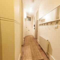 Отель Cosy, Modern Flat in Covent Garden парковка