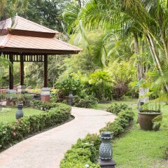 Отель Khaolak Bay Front Resort фото 14