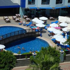 Grand Zaman Garden Hotel бассейн