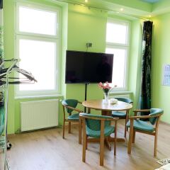Апартаменты Fanaa Apartment Вена комната для гостей фото 4