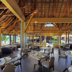 Отель Beachcomber Trou aux Biches Resort & Spa питание