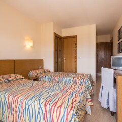 Отель H Top Palm Beach сейф в номере