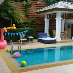 Отель The Rest Pool Villa Pattaya бассейн