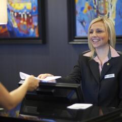 Отель Jurys Inn Glasgow гостиничный бар
