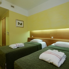 Отель Bern by TallinnHotels Эстония, Таллин - 10 отзывов об отеле, цены и фото номеров - забронировать отель Bern by TallinnHotels онлайн сейф в номере
