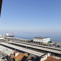 Отель Hello Lisbon Santa Apolonia Apartments Португалия, Лиссабон - 2 отзыва об отеле, цены и фото номеров - забронировать отель Hello Lisbon Santa Apolonia Apartments онлайн пляж фото 2