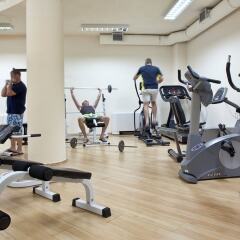 Отель smartline The Village Resort & Waterpark фитнесс-зал