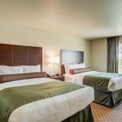 Отель Cobblestone Inn & Suites - Altamont комната для гостей фото 2