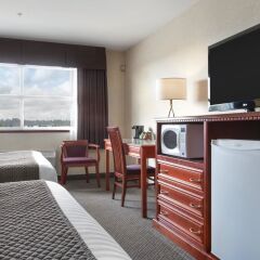 Отель Days Inn & Suites Langley удобства в номере фото 2