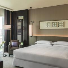 Отель Sheraton Grand Hotel, Dubai ОАЭ, Дубай - 1 отзыв об отеле, цены и фото номеров - забронировать отель Sheraton Grand Hotel, Dubai онлайн комната для гостей фото 4