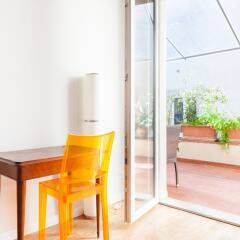 Отель Downtown Apt Quiet with Terrace and Lift удобства в номере фото 2