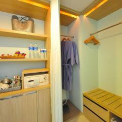 Отель Ramada by Wyndham Phuket Southsea сейф в номере