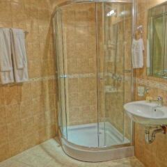Отель Grand Royale Apartment Complex & Spa Болгария, Банско - отзывы, цены и фото номеров - забронировать отель Grand Royale Apartment Complex & Spa онлайн ванная фото 2