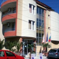 Family Hotel Deja Vu Равда парковка