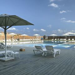 Отель West All Suite Boutique Tel Aviv бассейн фото 4