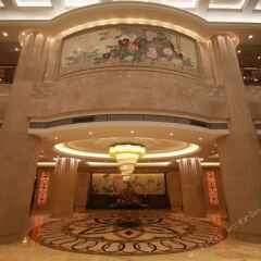 Отель Ramada интерьер отеля фото 2