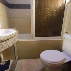 Carliza Hotel Apapa in Ikeja, Nigeria from 102$, photos, reviews - zenhotels.com bathroom photo 3
