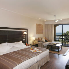 Отель Insotel Fenicia Prestige Suites & Spa комната для гостей