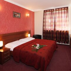 Hotel Relax Inn комната для гостей