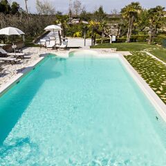Отель Cevoli Country Resort Лари бассейн