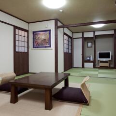 Yufuin Sanso Waremokou Hotel Хидзи комната для гостей фото 2