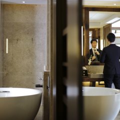 InterContinental Kunming, an IHG Hotel in Kunming, China from 180$, photos, reviews - zenhotels.com bathroom photo 3